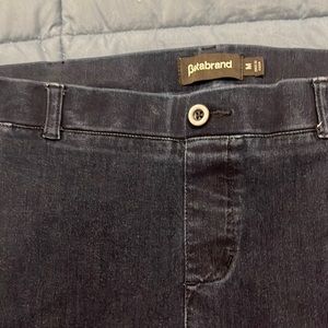 Beta brand skinny jeans size medium